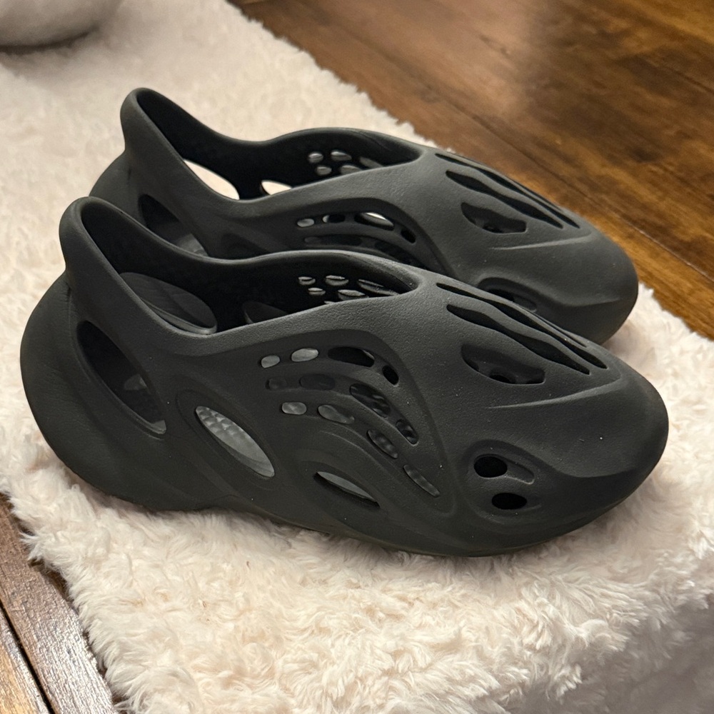 Nike Black Athletic Shoes